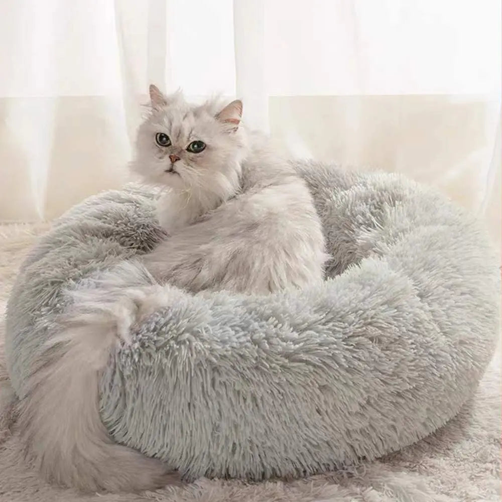 2021 Hot Sale Anti-Slip Donut Shaped Pet Cat Beds Warm Soft Indoor Accessory Faux Fur Material Solid Pattern Travel Feature